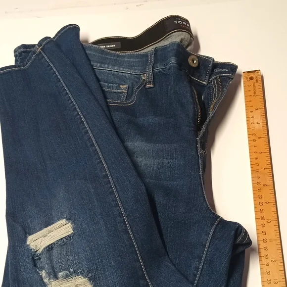 Torrid| plus size 16 R Premium sky high skinny ankle -Length Womens jeans. - Picture 3 of 9